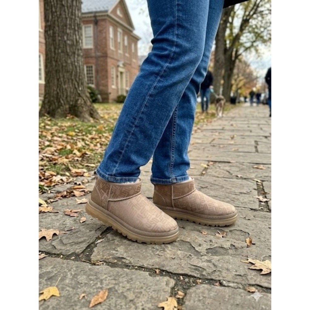 UGG Classic Ultra Mini Regenerate Monogram Sand Tan Boots 1138433 Womens 8